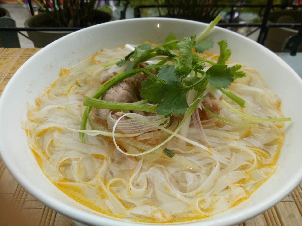 Hong * TP. Hồ Chí Minh